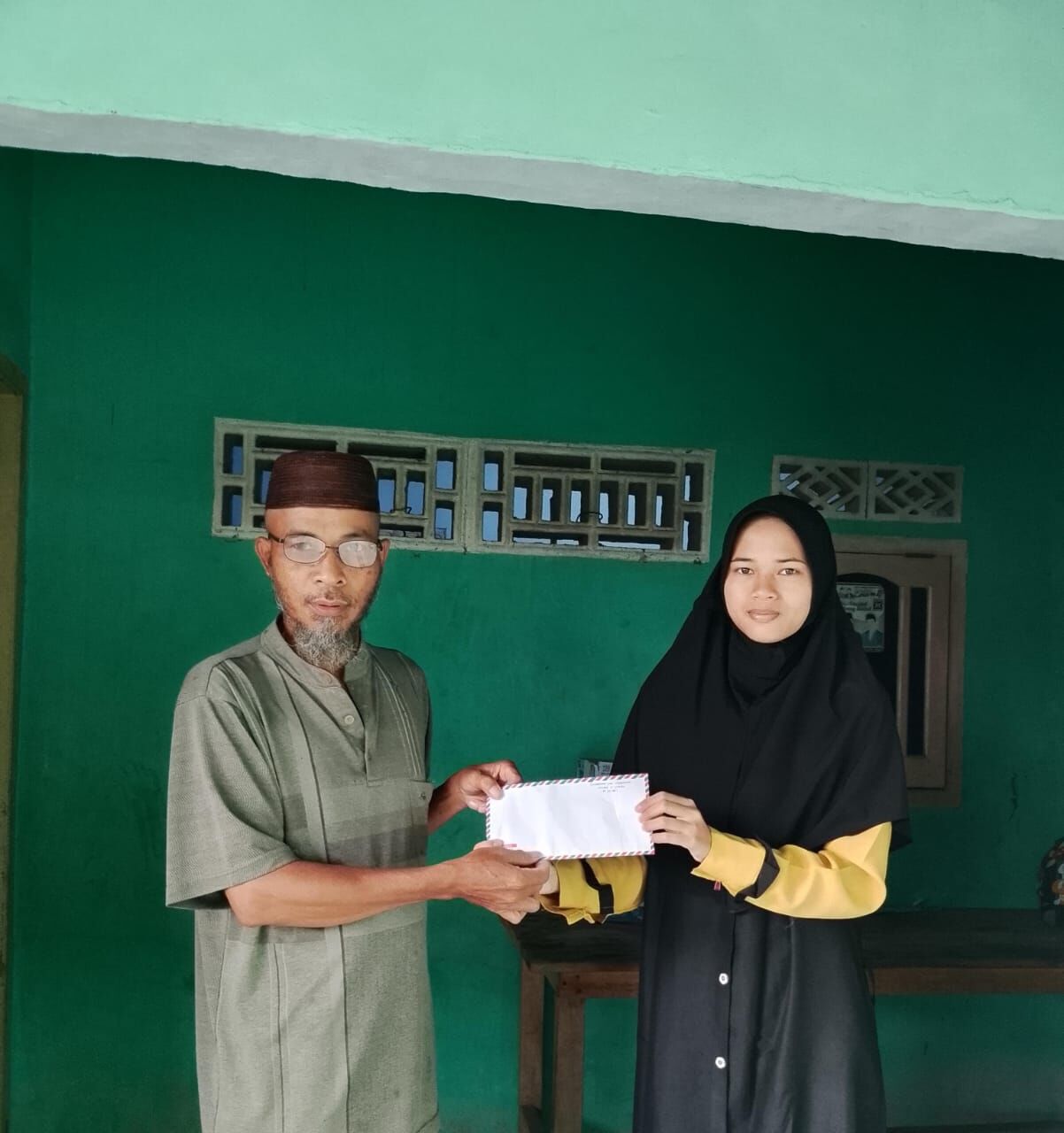 Mahasantri Ma'had Al-Jami'ah IAIN SAS Bangka Belitung Salurkan Bantuan Sosial Kepada Keluarga Mahasantri Yang Terkena Musibah