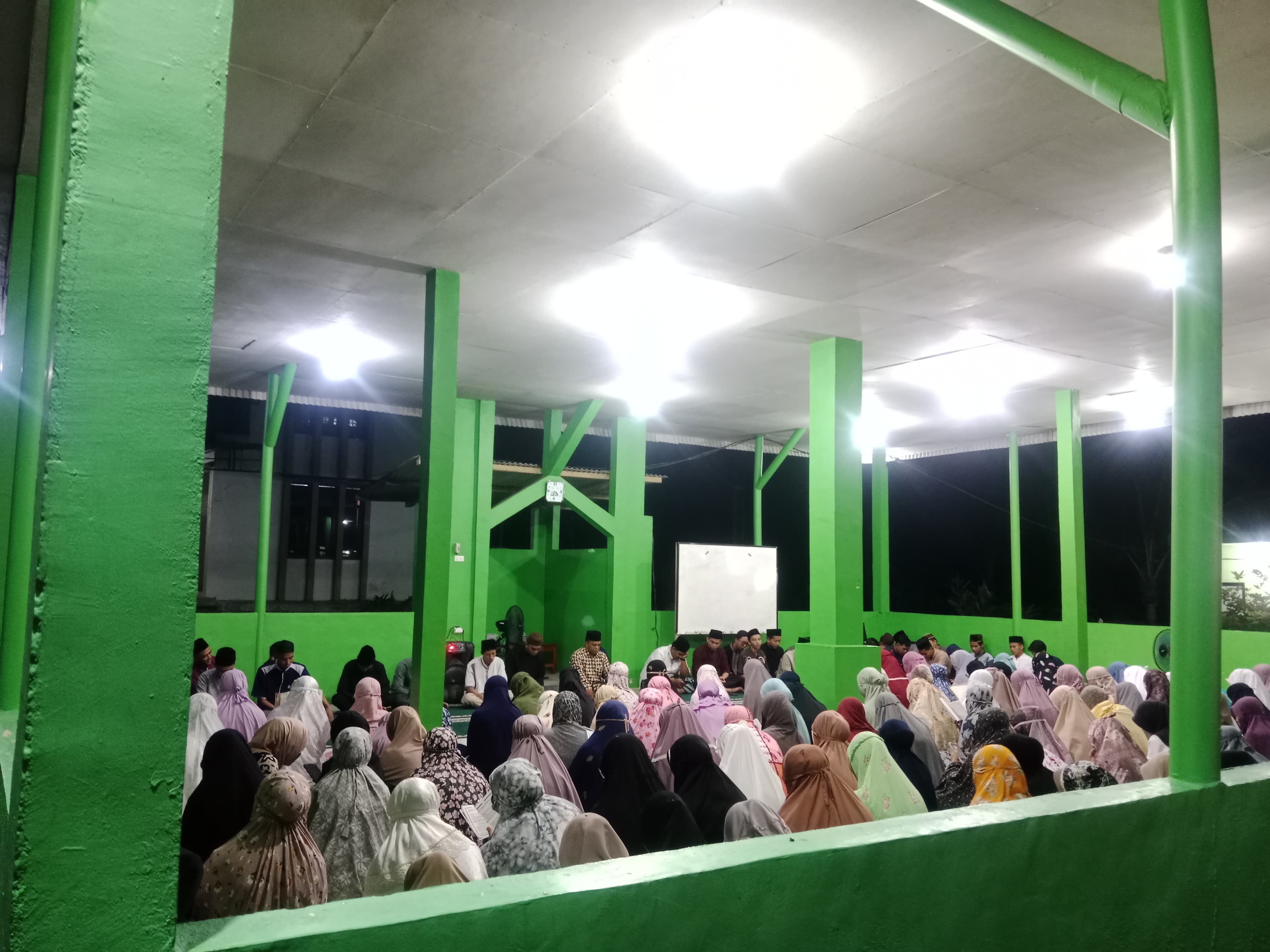 Mengingat kematian, Mahasantri Rutinkan Yasinan dan Do’a Bersama