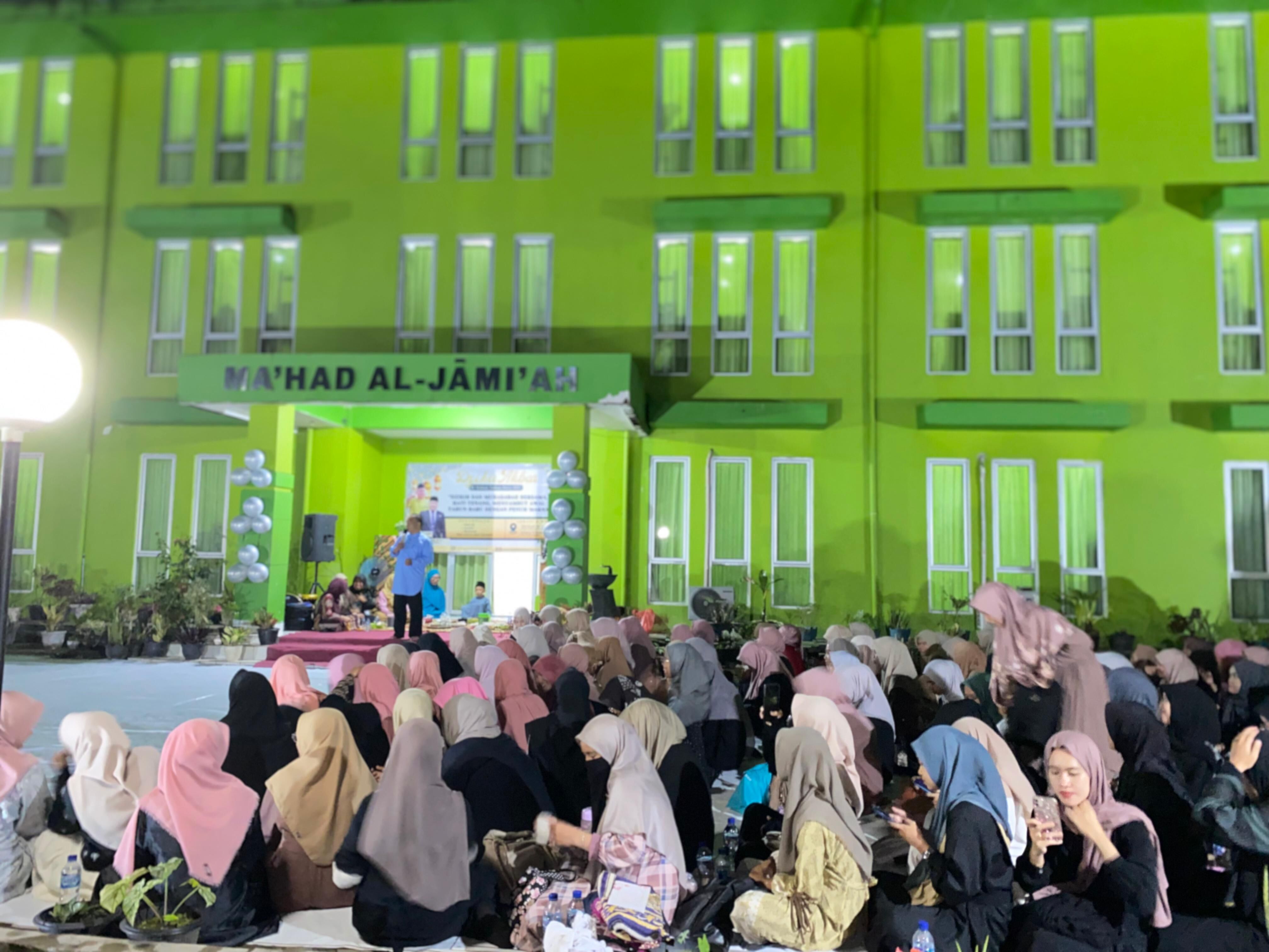 Meriahkan HAB-79, Mahasantri Ma’had Al-Jami’ah IAIN SAS BABEL Gelar Zikir Akbar Akhir Tahun 2024