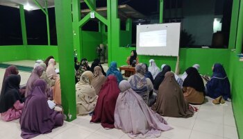 Mahasantri Ma'had Al-Jami'ah Matangkan Persiapan Hadapi Ujian Akhir Mata Kajian Keislaman dan Kebahasaan