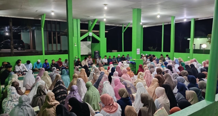Perkuat Spiritualitas, Mahasantri Ma’had Al-Jami’ah Rutin Gelar Yasinan dan Doa Bersama